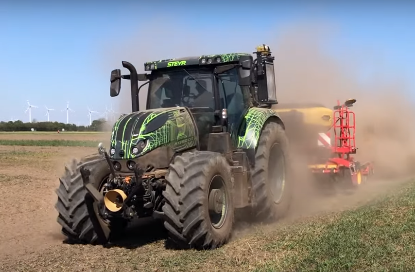 Фото Steyr/Case IH - Hybrid CVT Tractor